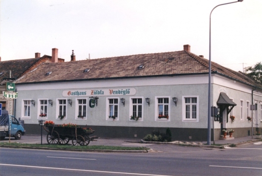Zöldfa Étterem, Csorna